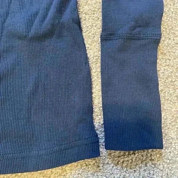 Point Colorblock Zipper Top - Picture 2 of 5